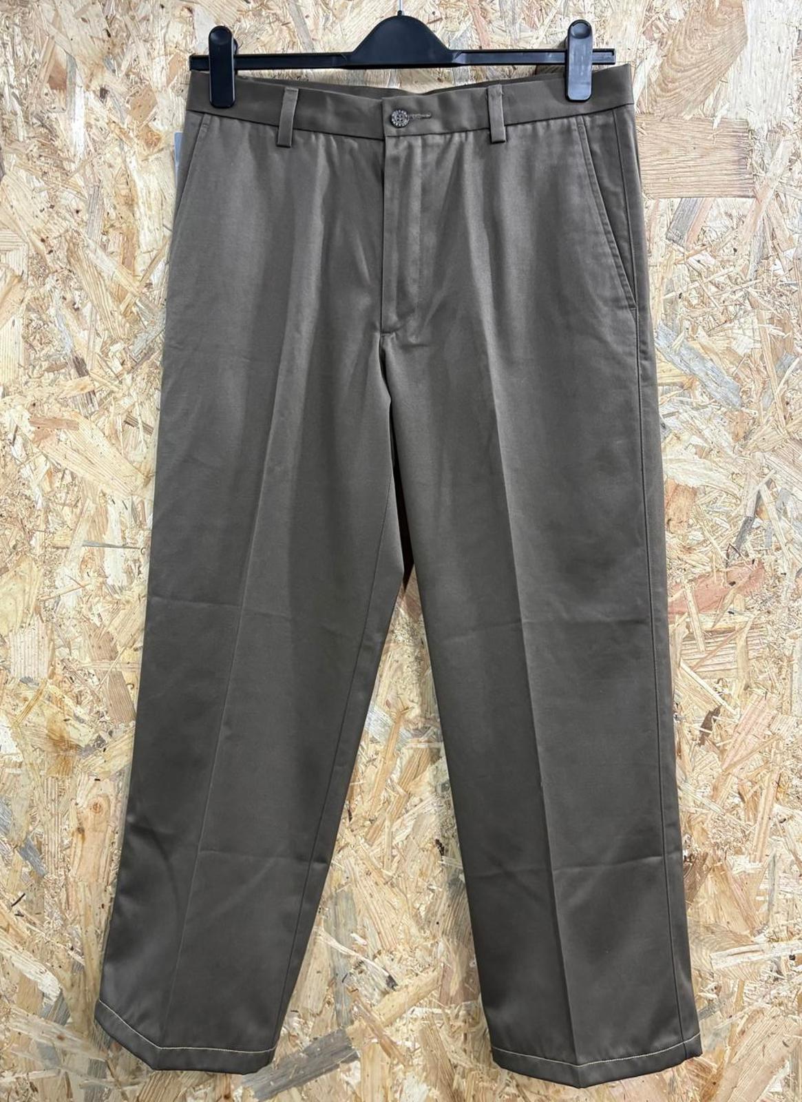Dockers D2 Chino Trousers W32 L32 Brown Straight Leg Zip Fly No Wrinkles Jeans