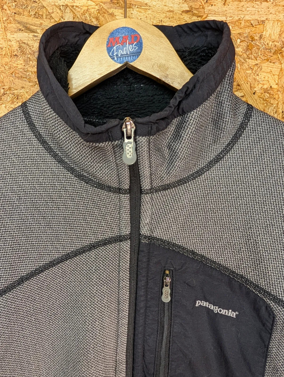 Patagonia R2 Granular Fleece Jacket Mens Large Grey Black Zip Hiking Walking
