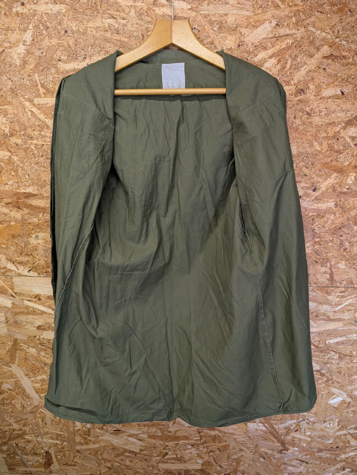 British Army Surplus General Shirt Men Medium Olive Green Button Pockets Feather