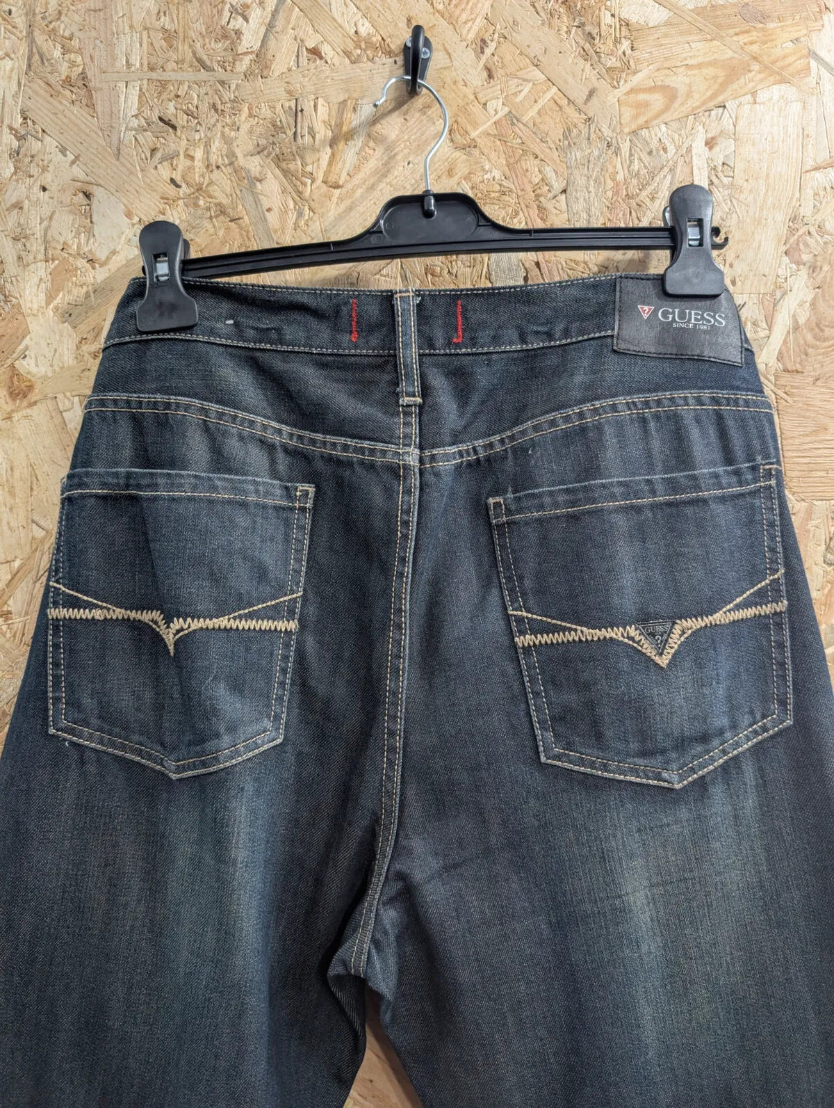 Guess Jeans Mens W34 L30 Dark Blue Wash Denim Regular Straight Crescent Fit 90s