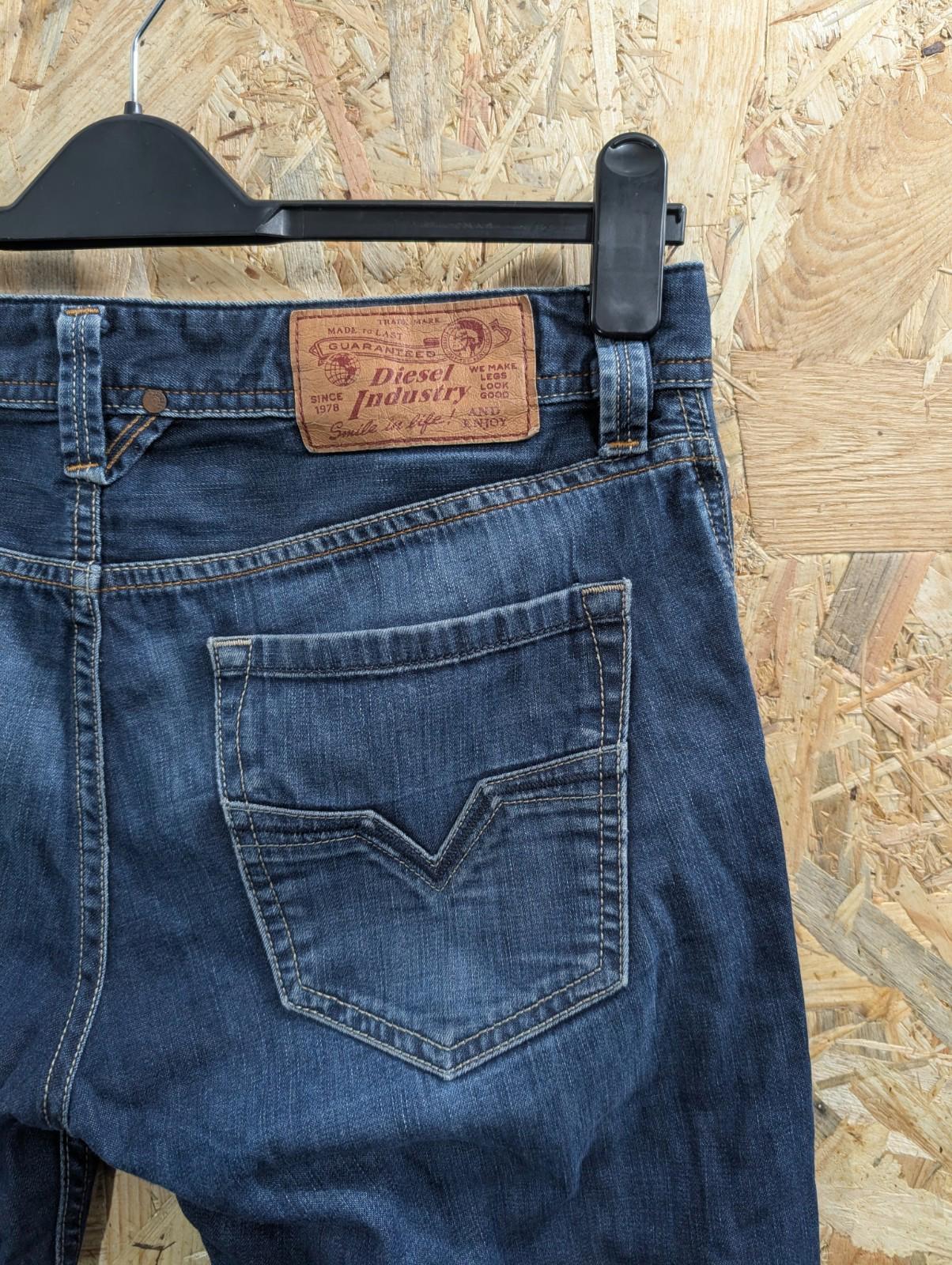 Diesel Larkee Jeans W30 L29 Soft Denim 0802A Mid Blue Regular Straight Button