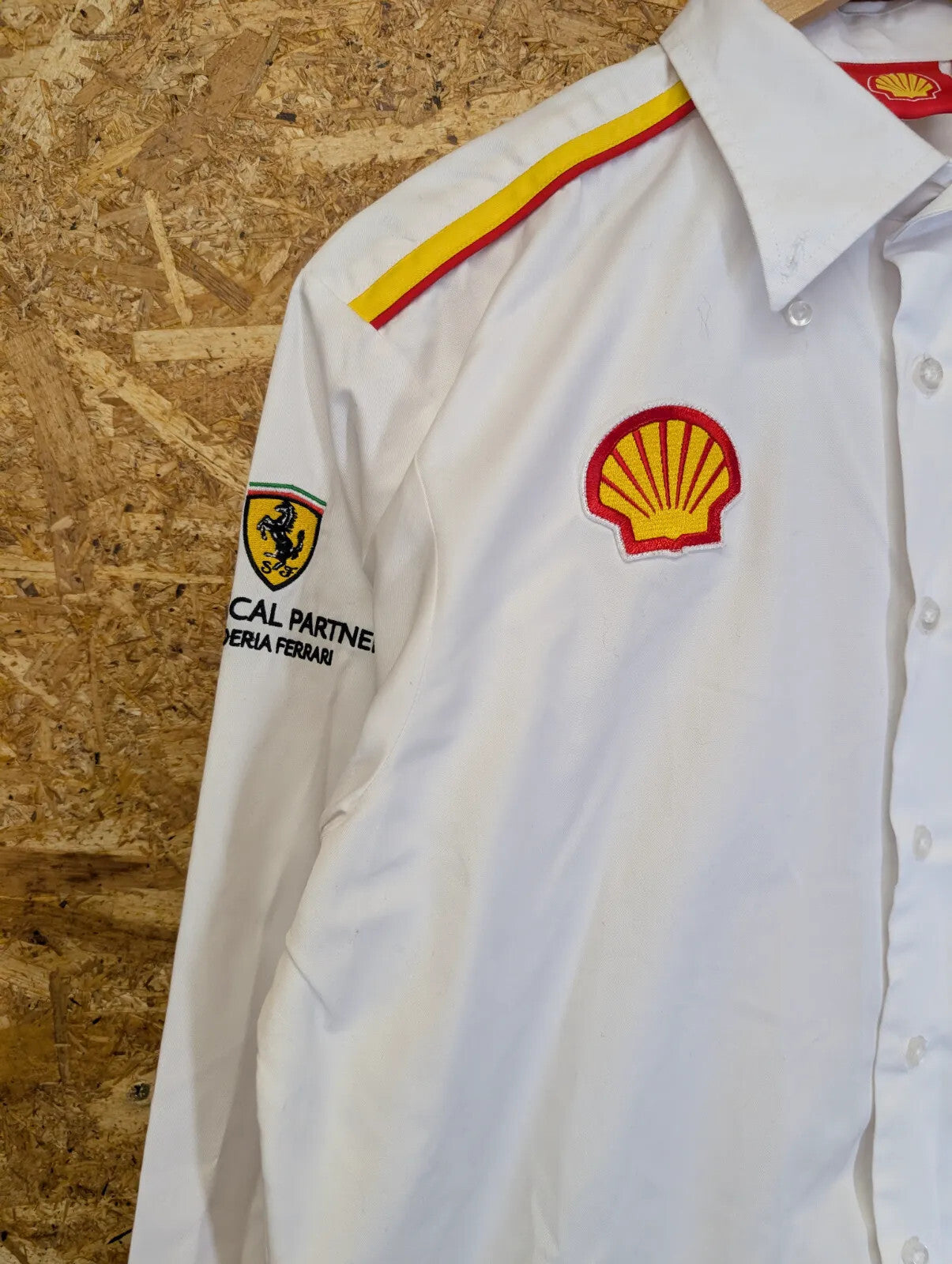 Shell Scuderia Ferrari Button Up Shirt Mens Medium White Cotton Logo Long Sleeve