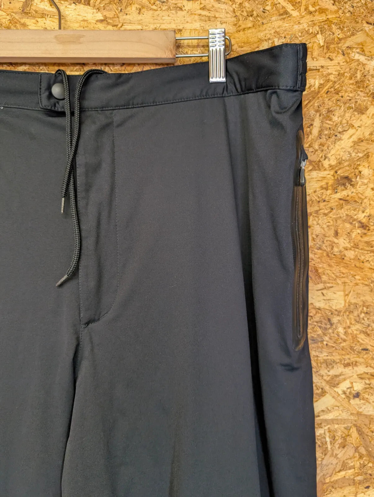 Greg Norman Golf Pants Mens W38 L32 XL Waterproof Black Elastic Stretch Cuff Zip