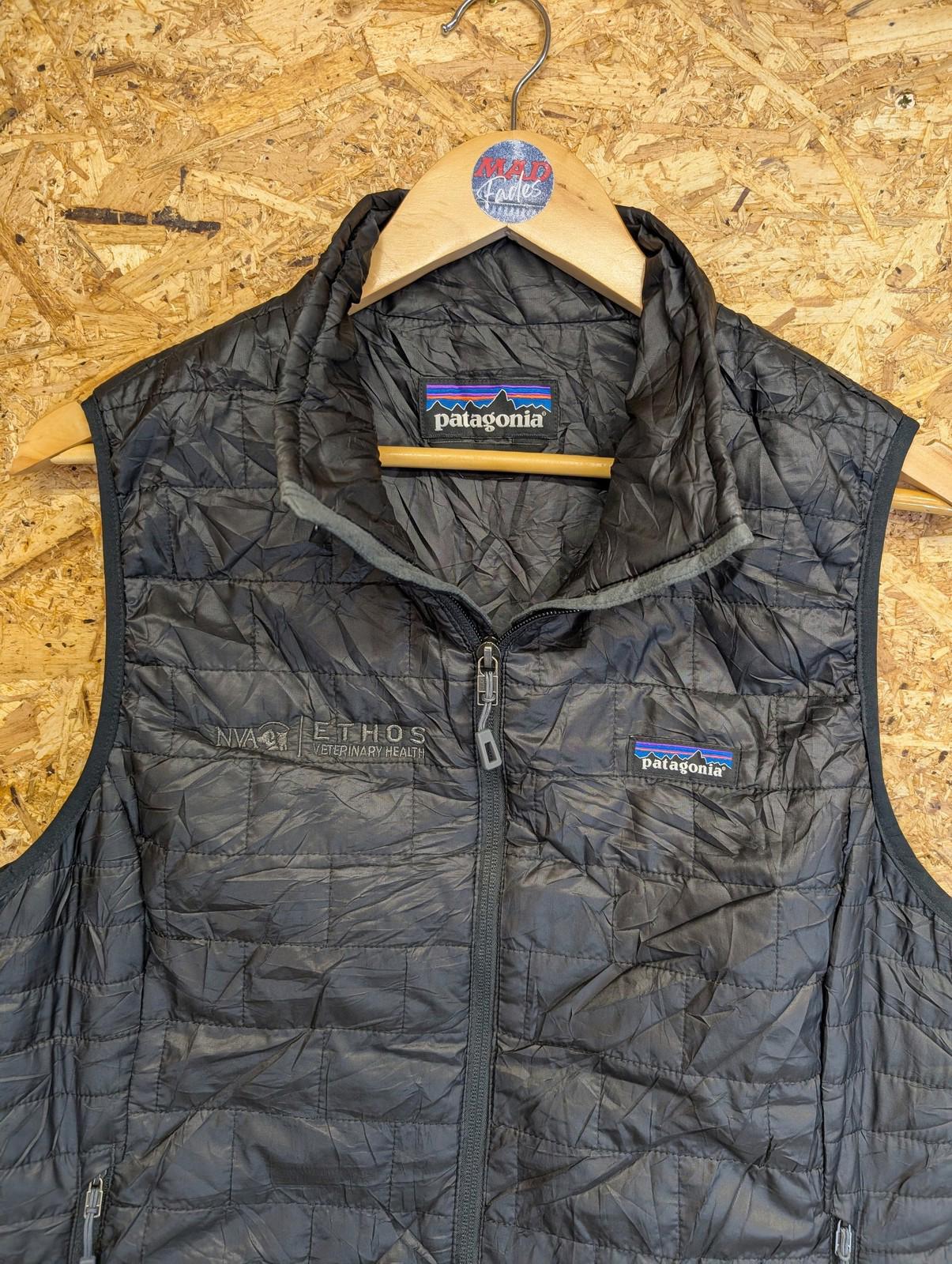 Patagonia Nano Puff Vest Large Women Quilted Insulated Black Layer Lightweight