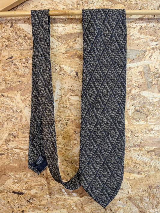 Georgio Armani Silk Tie 57" 145cm Made In Italy Navy Blue Cream Beige Pattern