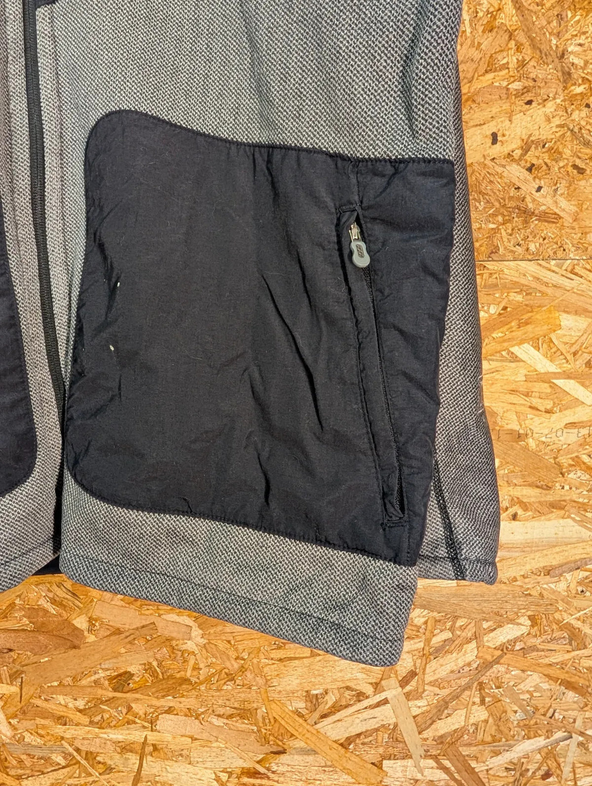 Patagonia R2 Granular Fleece Jacket Mens Large Grey Black Zip Hiking Walking