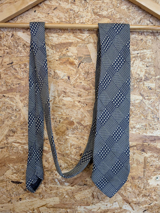 Georgio Armani Silk Tie 61" 155cm Made In Italy Navy Blue Cream Diamond Pattern