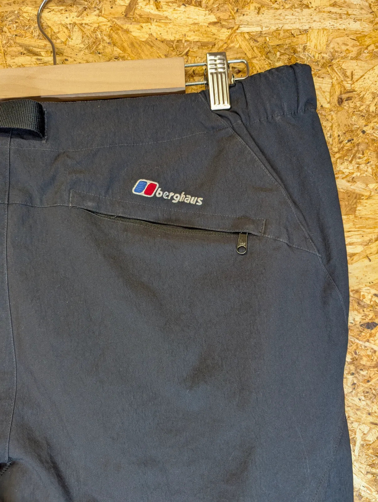 Berghaus Extrem Trousers Mens W36 L32 Black Zip Pockets Outdoor Hiking Walking