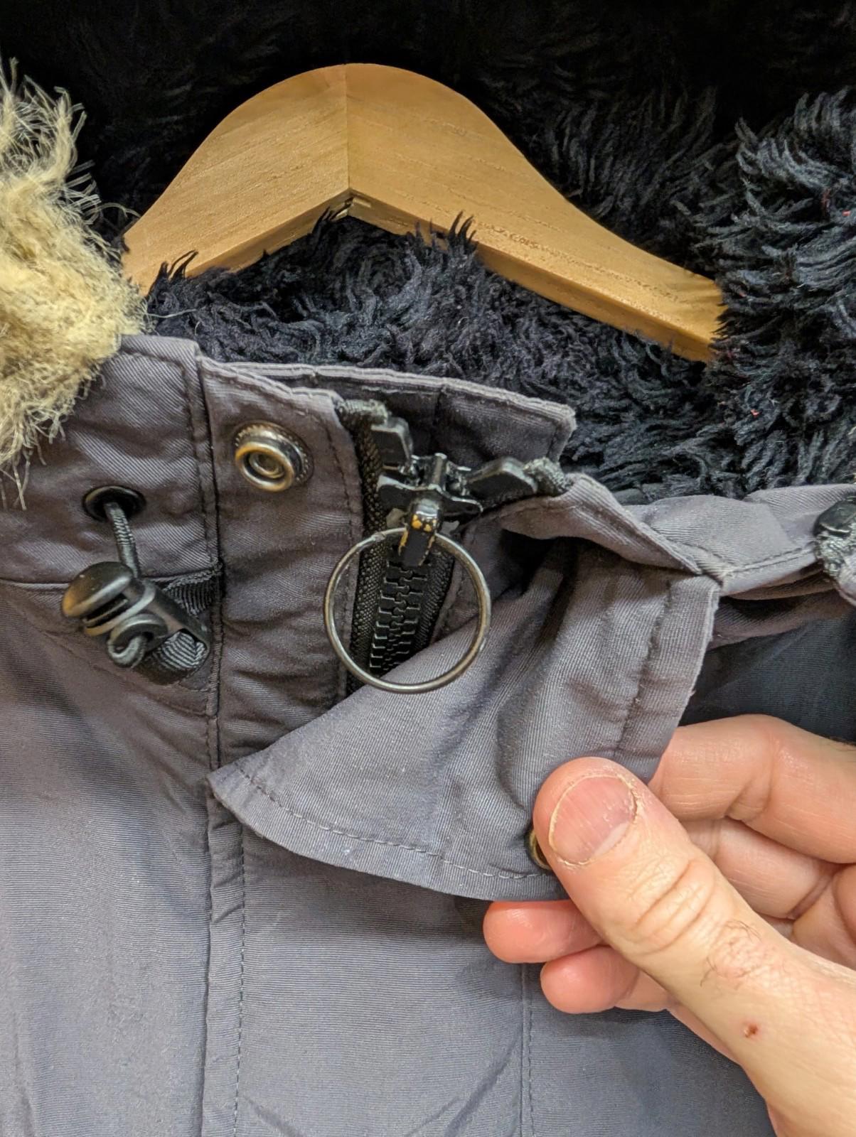 Carhartt WIP Anchorage Parka Coat Medium Men Hooded Warm Winter Charcoal Black