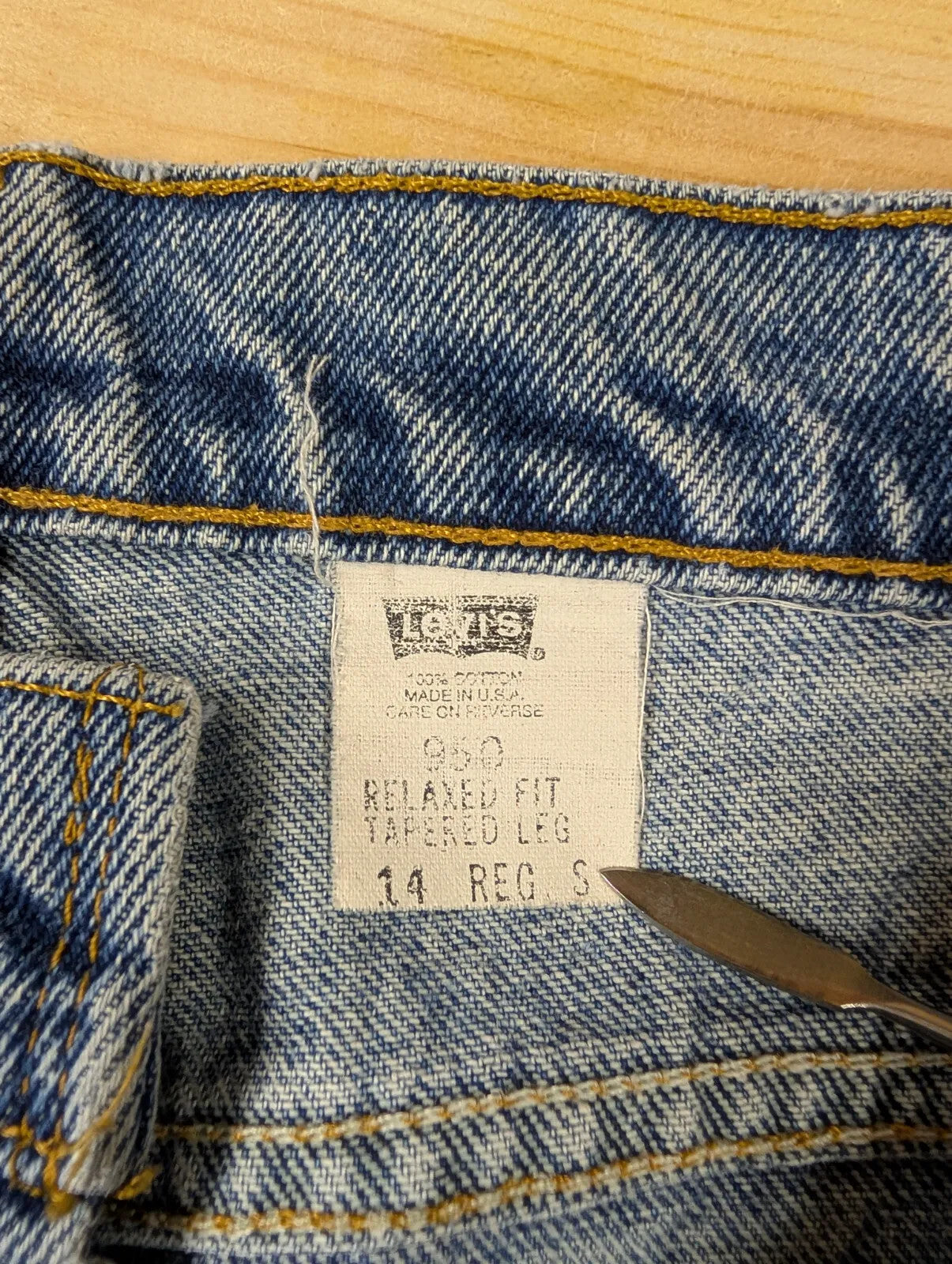 Vintage Levis 550 Jeans UK14 W32 L29 Blue Relaxed Baggy Tapered USA Made 90s