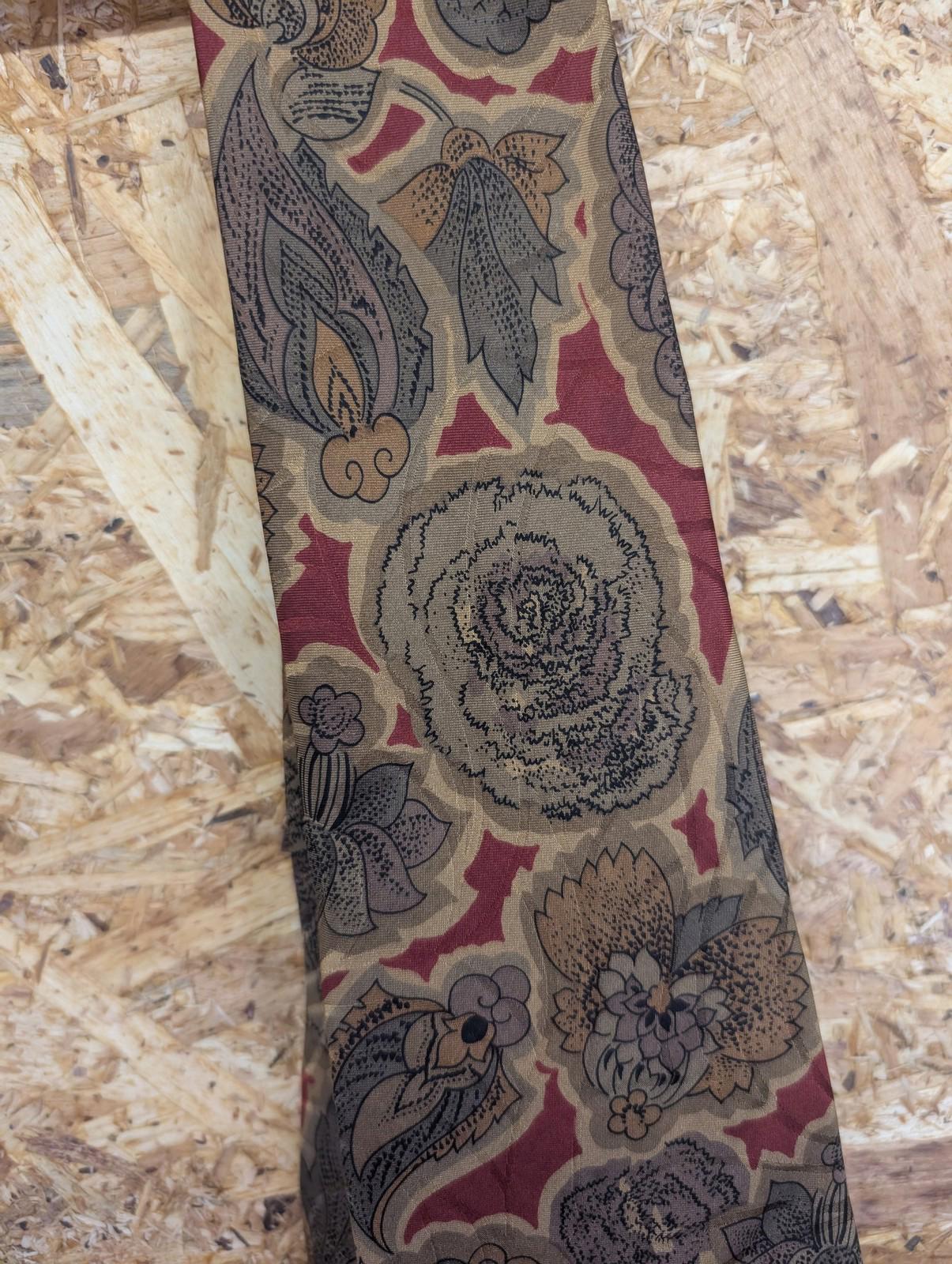 Burberrys Mens Tie Floral Pattern Pure Silk Vintage 80s Made in England Brown