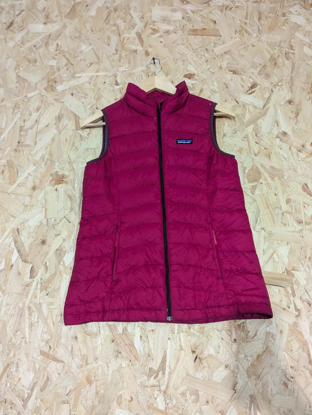 Patagonia Gilet Girls XL Age 14 Burgundy Duck Down Quilted Body Warmer Vest