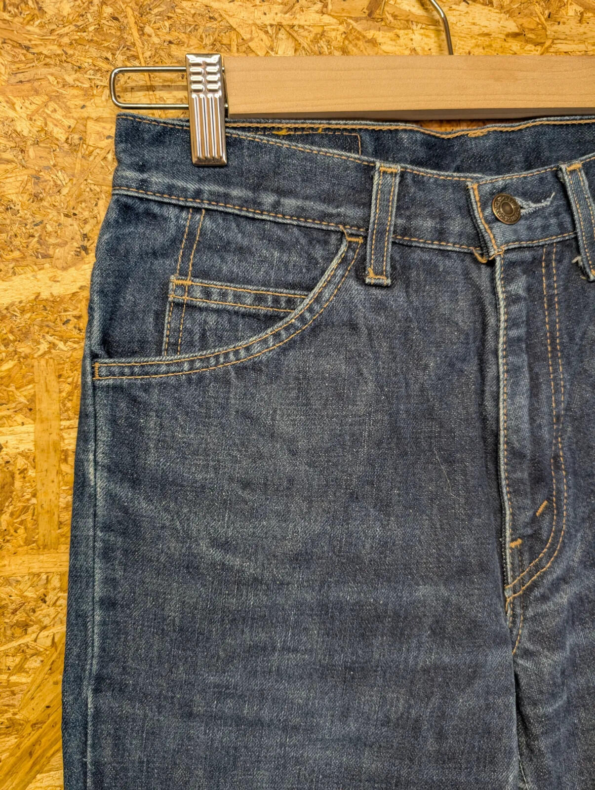 Vintage Levis 607 Jeans Mens W30 L32 Dark Blue Wash Denim Button Orange Tab 90s
