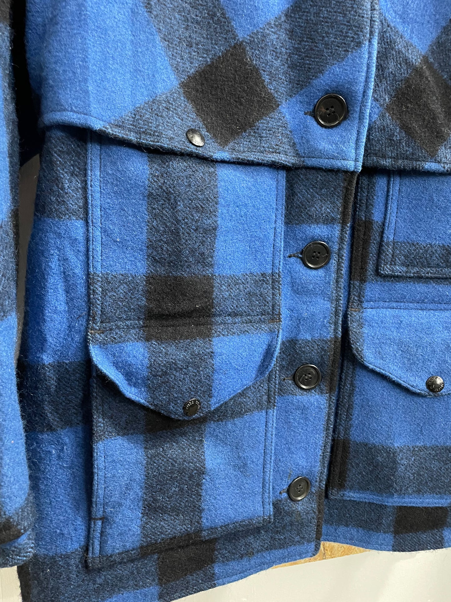 Filson Buffalo Plaid Blue Lot 83 Double Mackinaw Wool Jacket Vintage Size Small