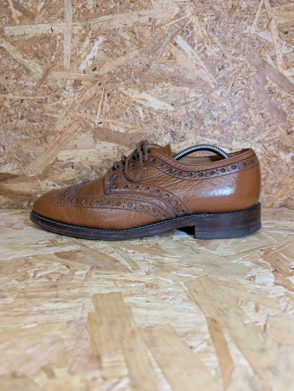 Loake Wingtip Brogues UK 8.5 G Brown Leather Oxford Lace Up Formal England Made
