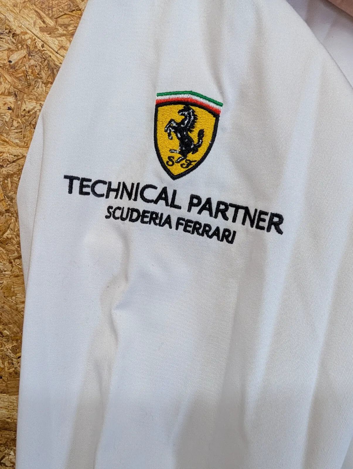 Shell Scuderia Ferrari Button Up Shirt Mens Medium White Cotton Logo Long Sleeve