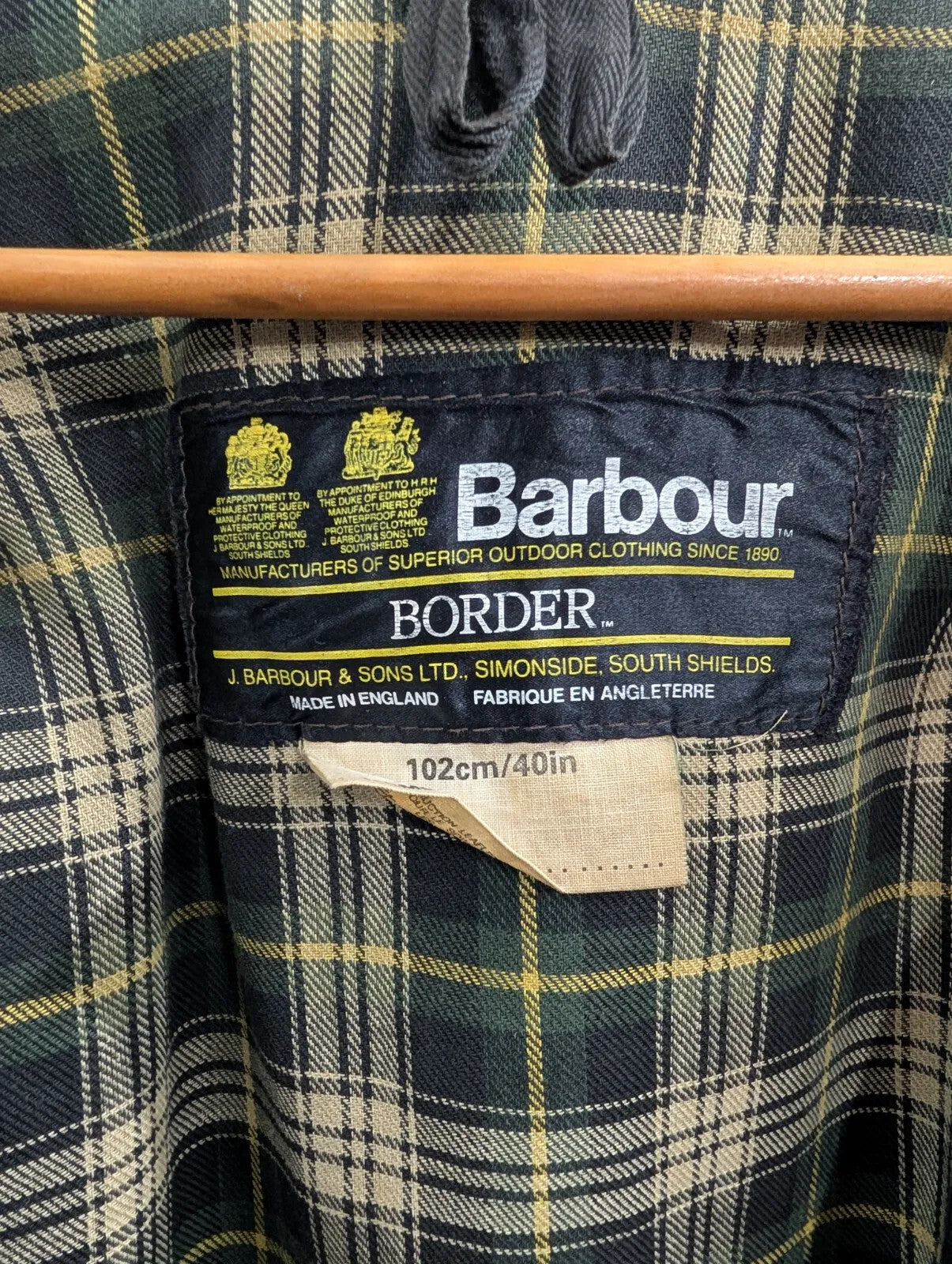 Vintage 80s Barbour Border A200 Waxed Coat Mens Medium C40 Sage Green 2 x Crests