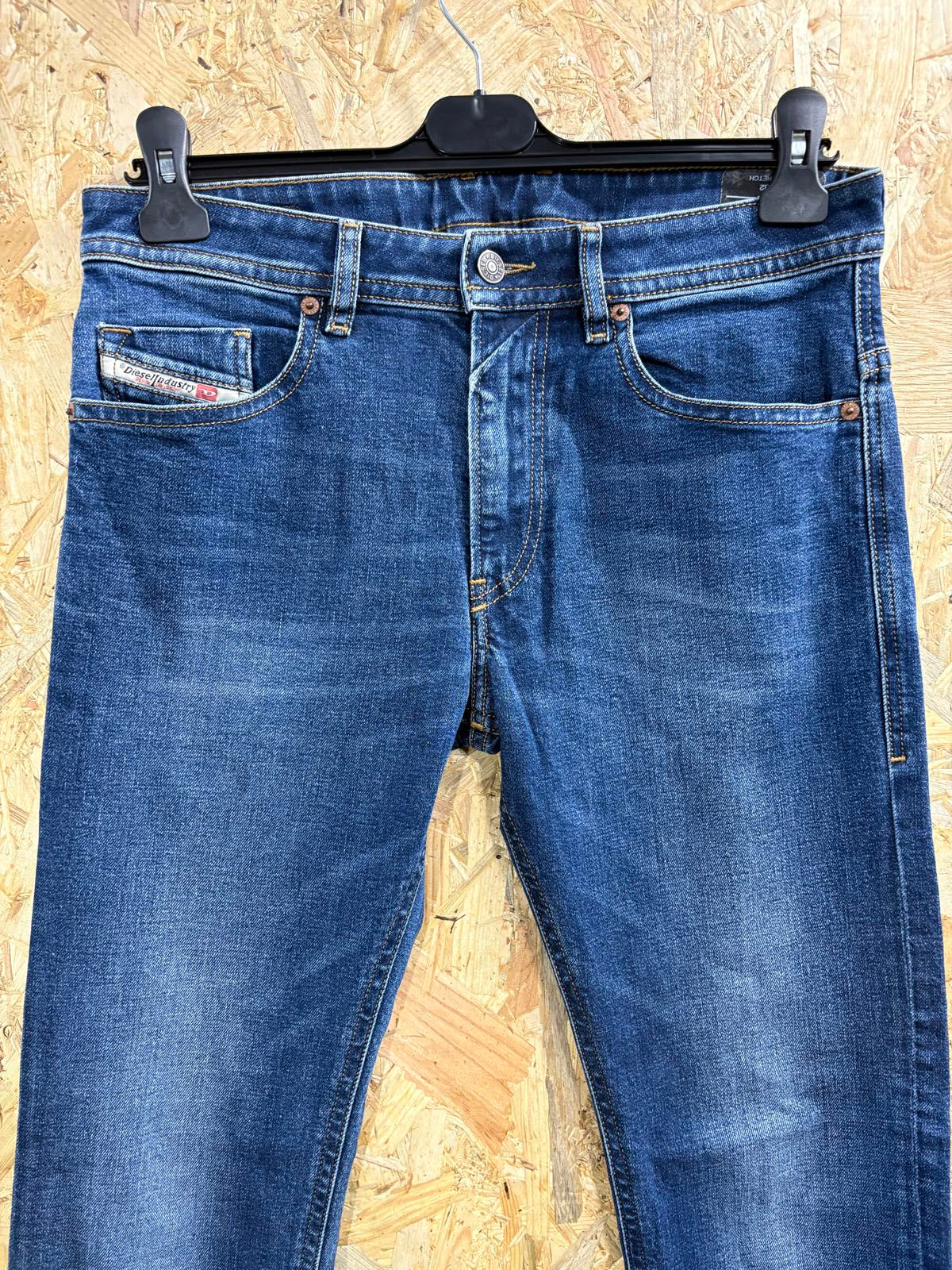 Diesel Thommer Slim Jeans W31 L32 Men 009ER Mid Blue Wash Zip Fly