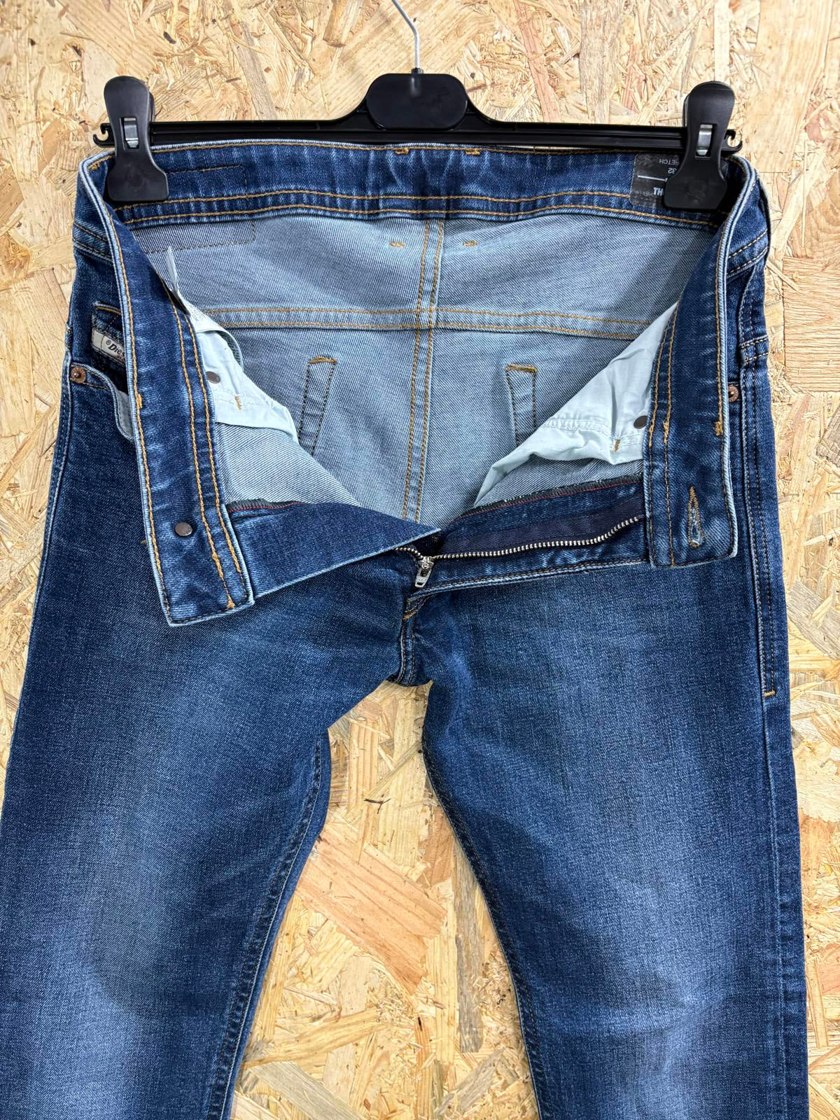 Diesel Thommer Slim Jeans W31 L32 Men 009ER Mid Blue Wash Zip Fly