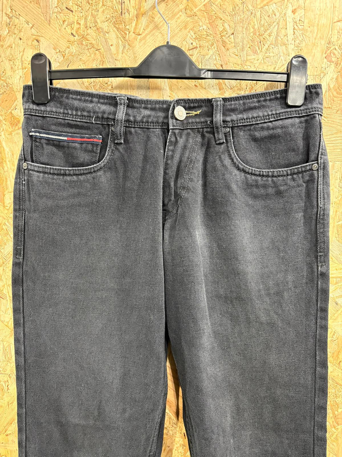 Vintage Tommy Hilfiger Baggy Jeans Size W32 L29 Wide Y2K Hip Hop Embroidered 90s