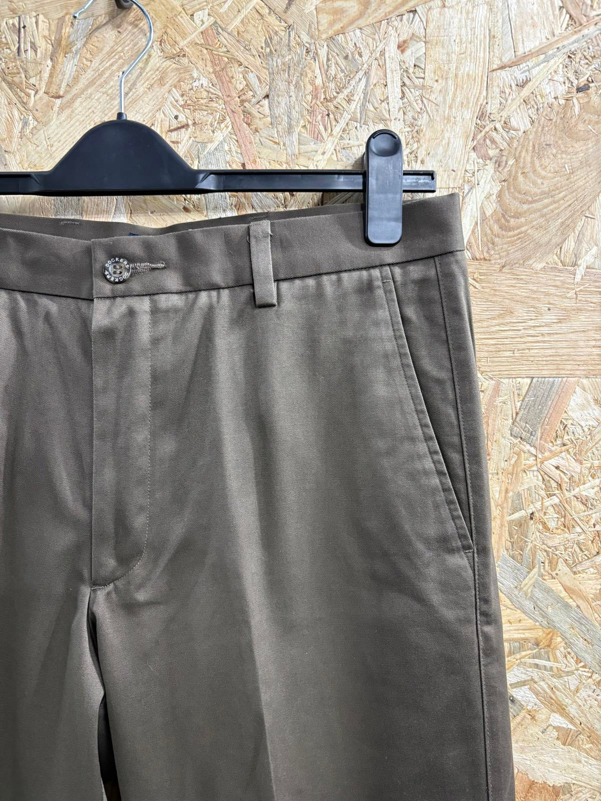 Dockers D2 Chino Trousers W32 L32 Brown Straight Leg Zip Fly No Wrinkles Jeans