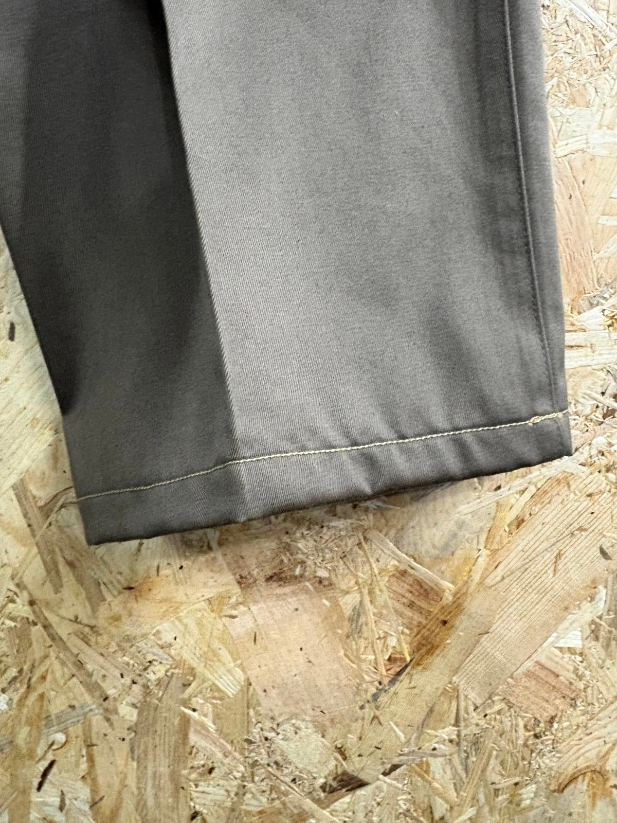 Dockers D2 Chino Trousers W32 L32 Brown Straight Leg Zip Fly No Wrinkles Jeans
