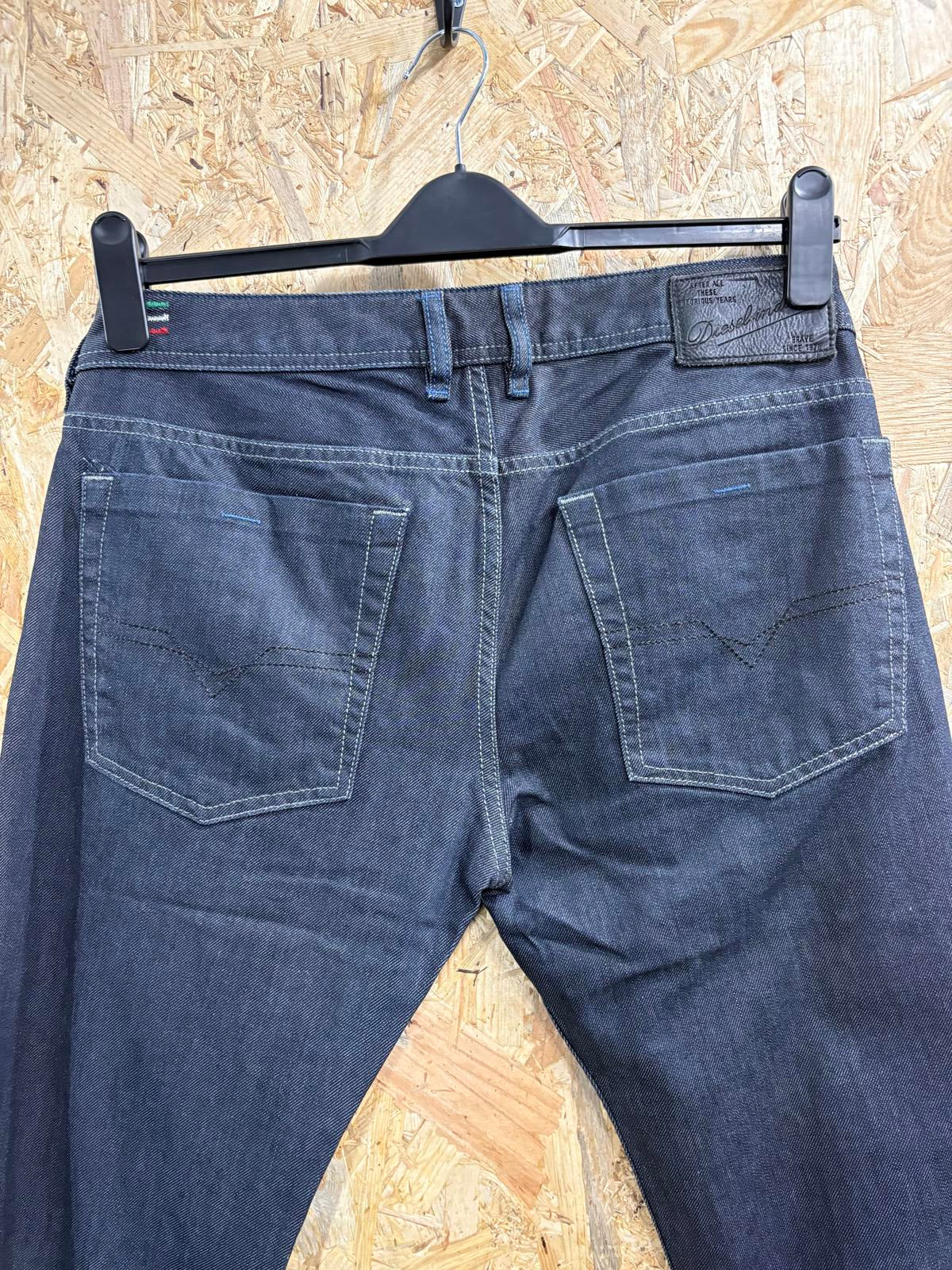 Diesel Zatiny Jeans W33 L32 Men Rigid Denim Dark Blue Straight 00088z Button Fly