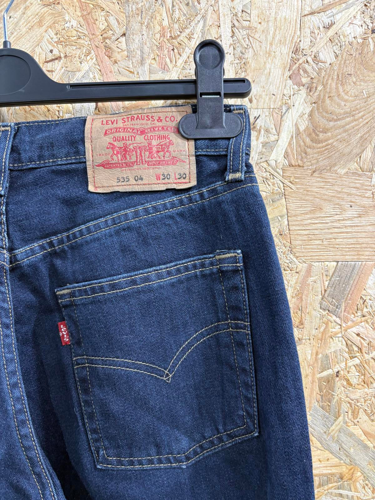 Levis 535 Bootcut Jeans W30 L30 Vintage Y2K Dark Blue Denim Zip Fly Red Tab