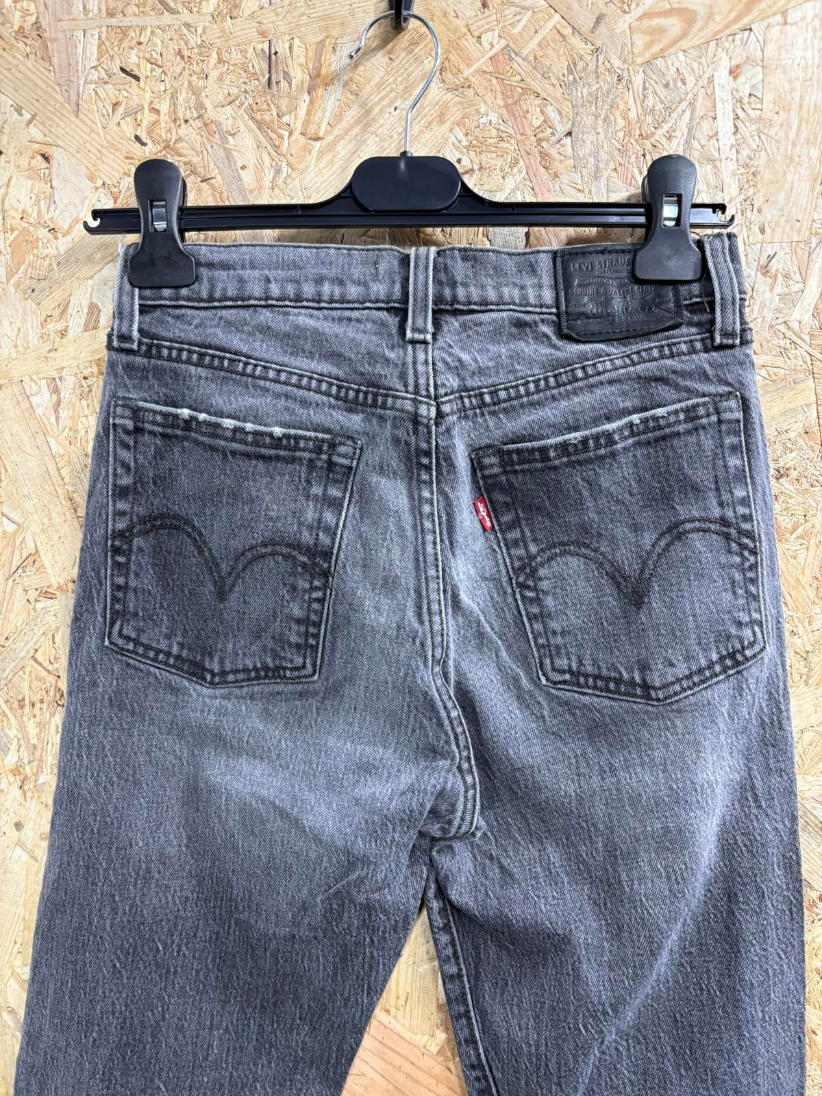 Levis Wedgie Straight Jeans Size 6 W25 L26 Women Stonewashed Black Mom Fit