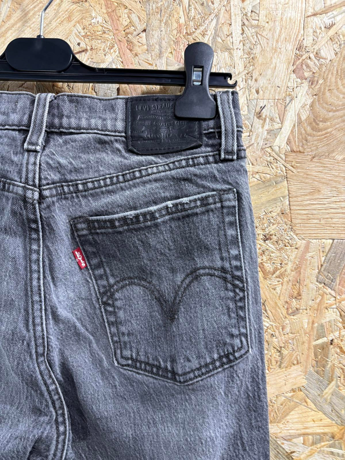 Levis Wedgie Straight Jeans Size 6 W25 L26 Women Stonewashed Black Mom Fit