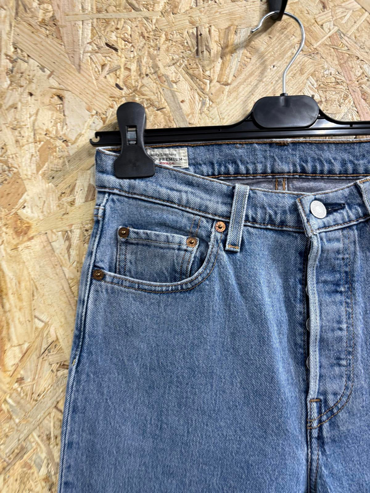 Vintage Levis 501 Jeans Size 6 W25 L26 Women Mid Blue Stonewashed Button Fly