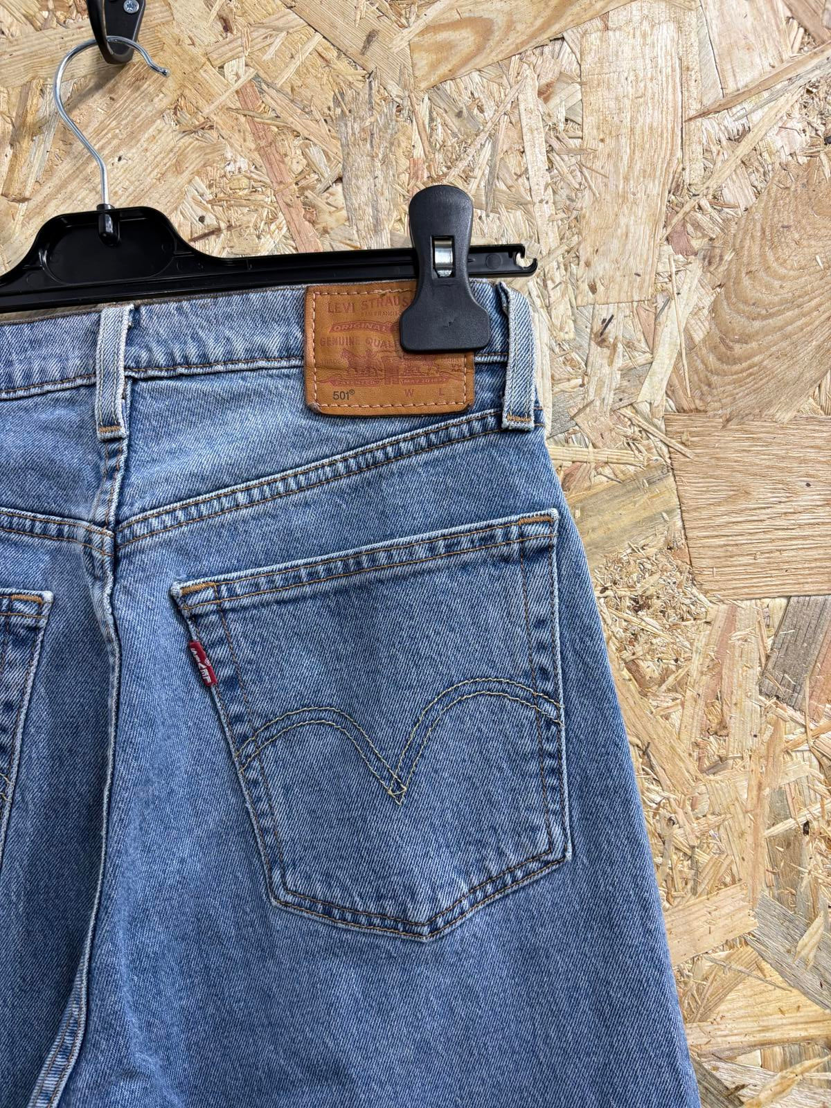 Vintage Levis 501 Jeans Size 6 W25 L26 Women Mid Blue Stonewashed Button Fly