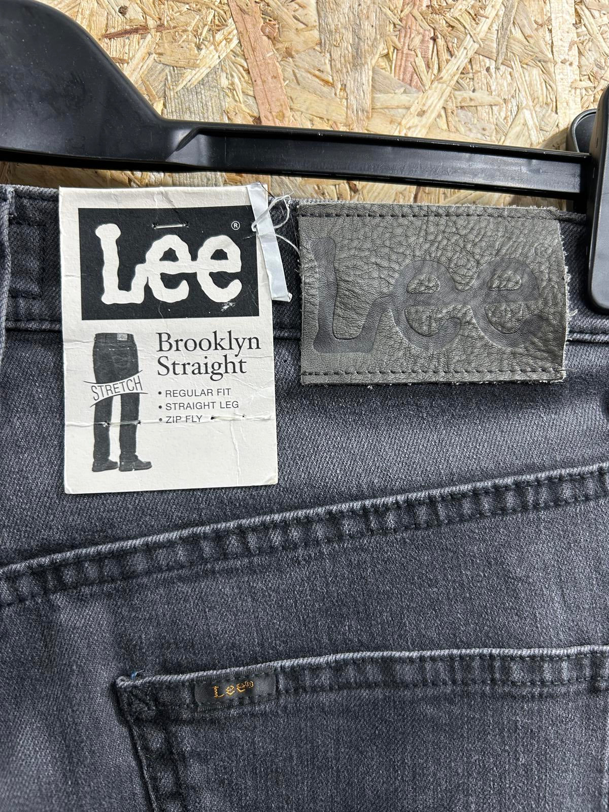 Lee Brooklyn Straight Jeans W30 L34 Men Grey Stonewashed Stretch Denim Zip Fly