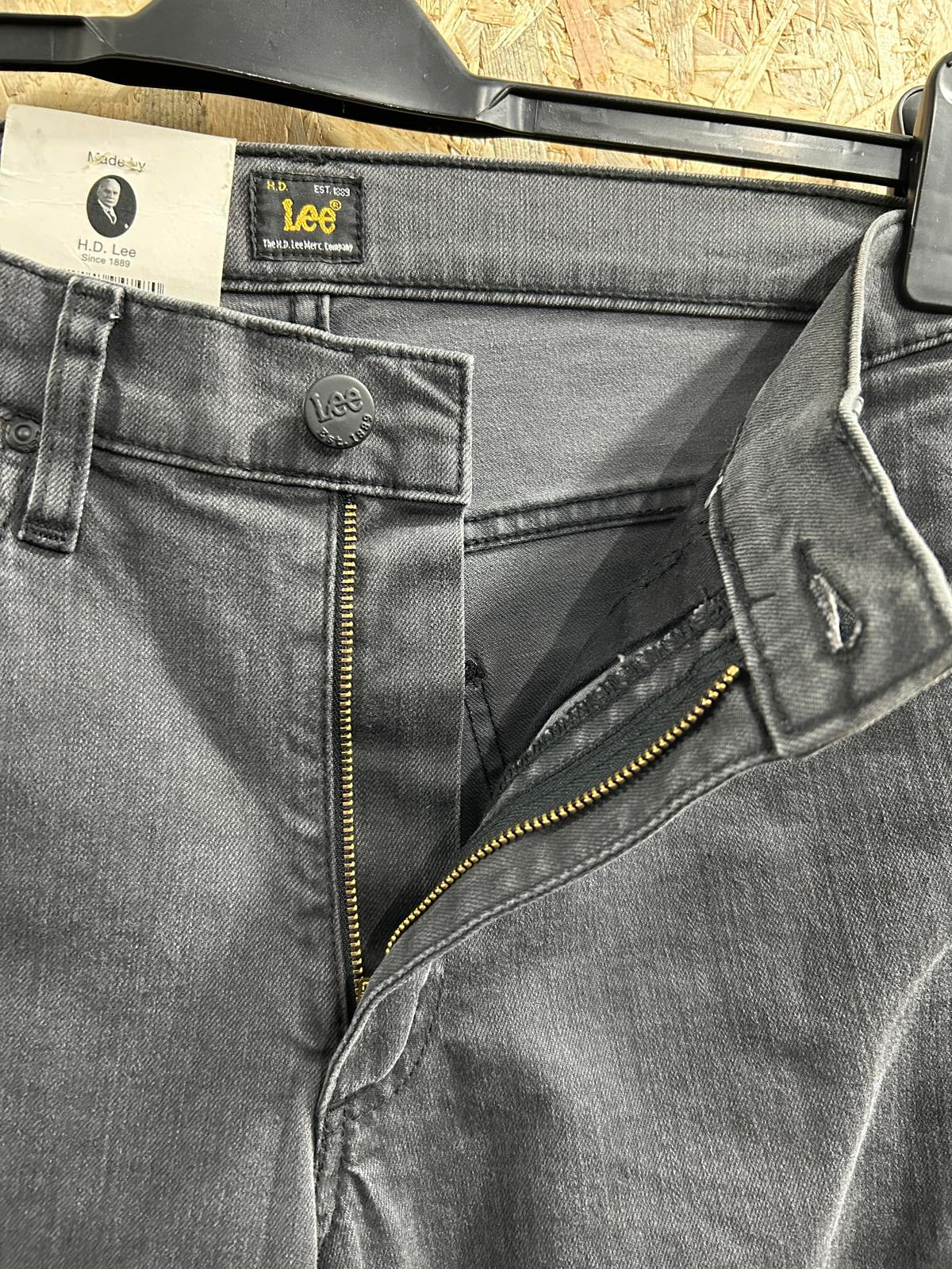 Lee Brooklyn Straight Jeans W30 L34 Men Grey Stonewashed Stretch Denim Zip Fly
