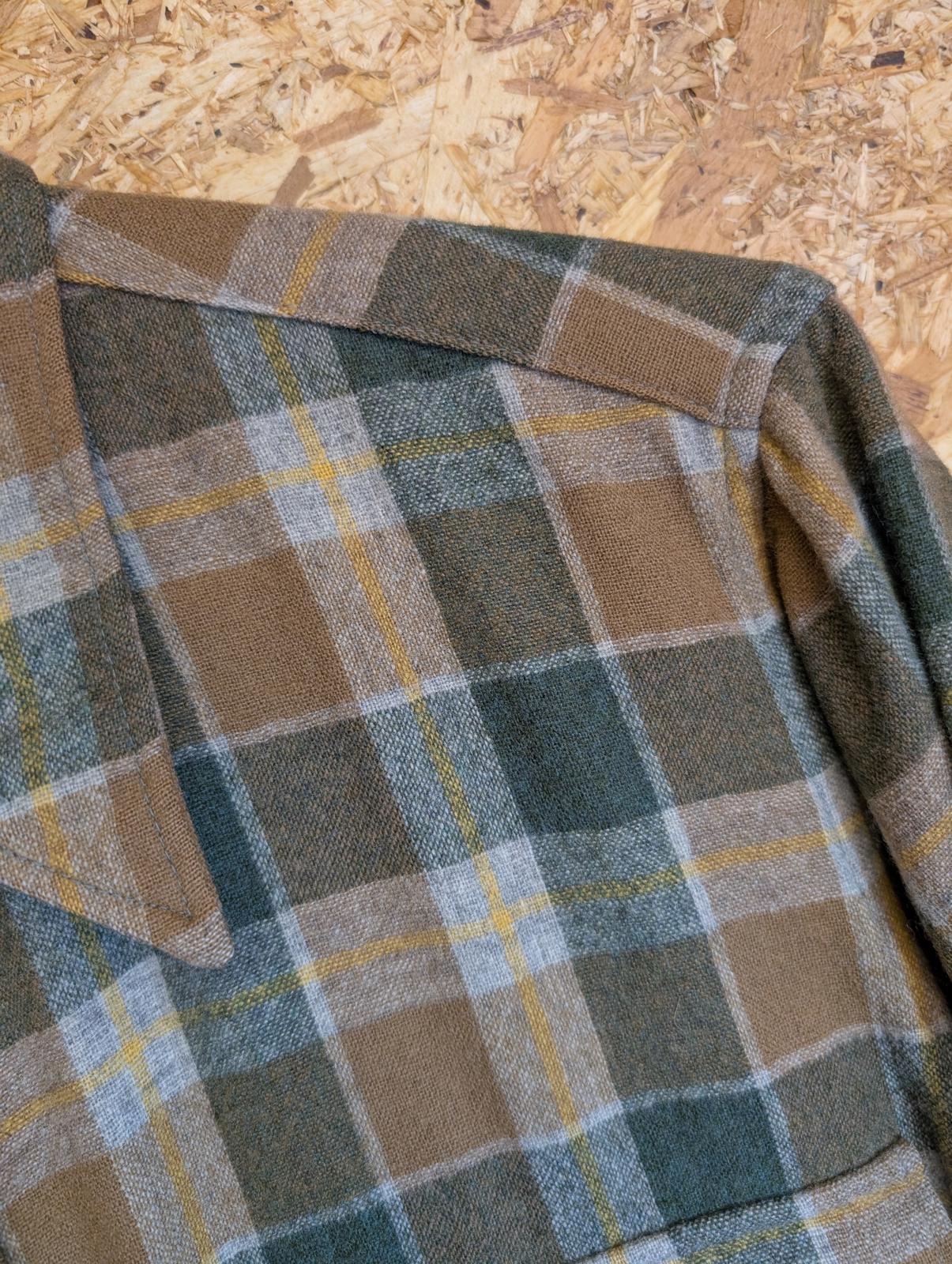 Pendleton Lodge Shirt Medium 15.5" Mens Brown Green Check Plaid Wool USA