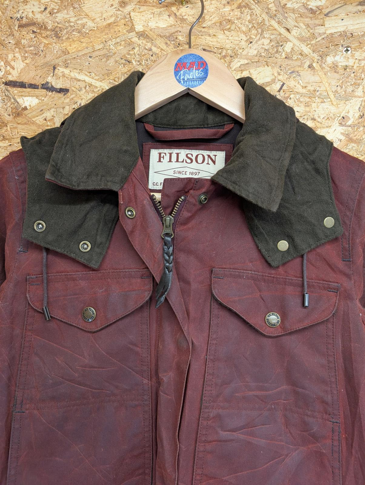 Filson Moorcroft Hooded Wax Jacket Size Small Women Lined Coat Burgundy Tin