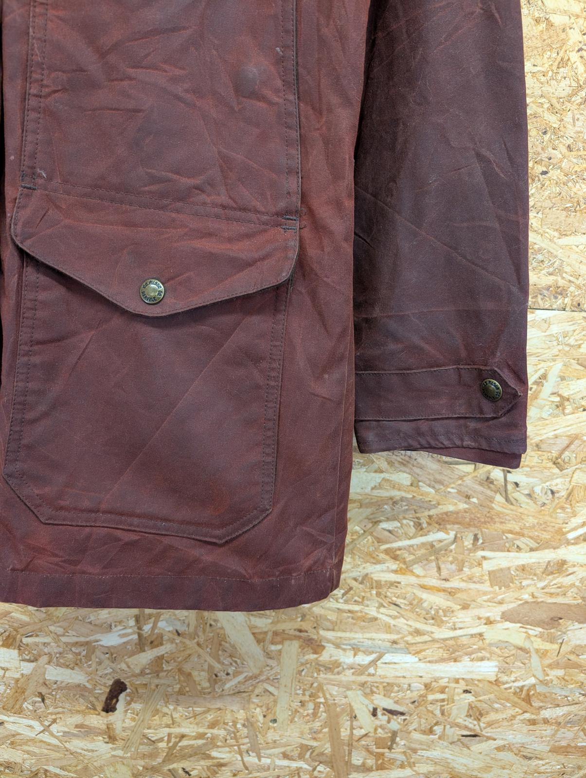 Filson Moorcroft Hooded Wax Jacket Size Small Women Lined Coat Burgundy Tin