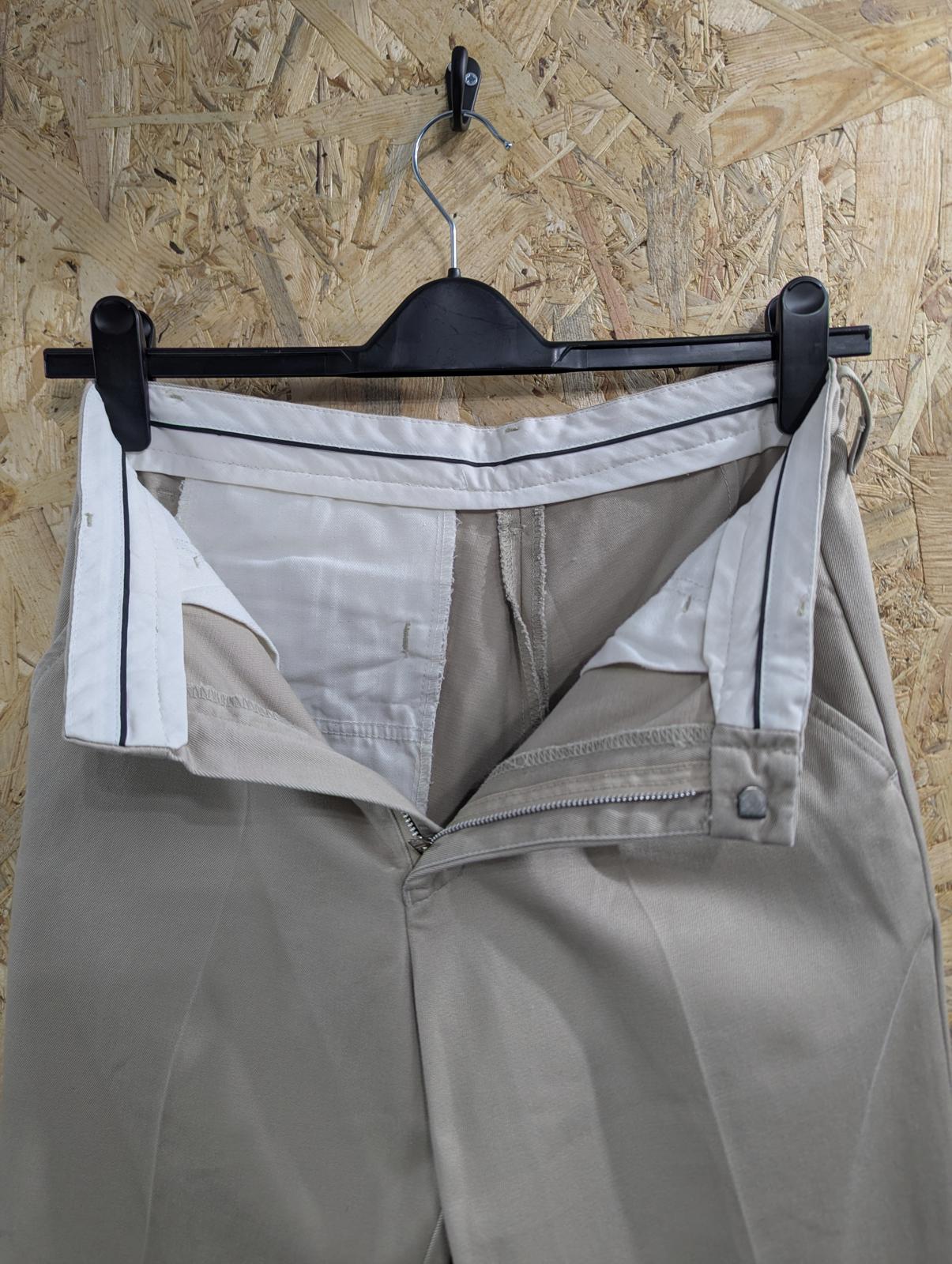 Levis Sta-Prest Chino Trousers W30 L30 Beige Straight Leg Centre-Creased Pants