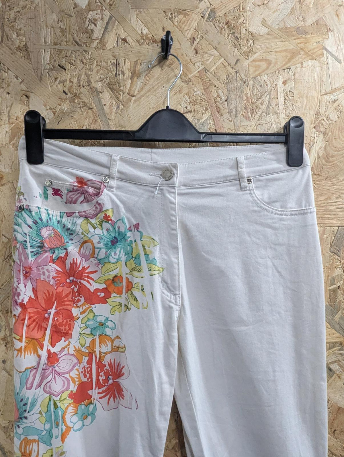 Burberry White Jeans W30 L34 Women Y2K Slim Zip Fly Stretch Floral Print Vintage
