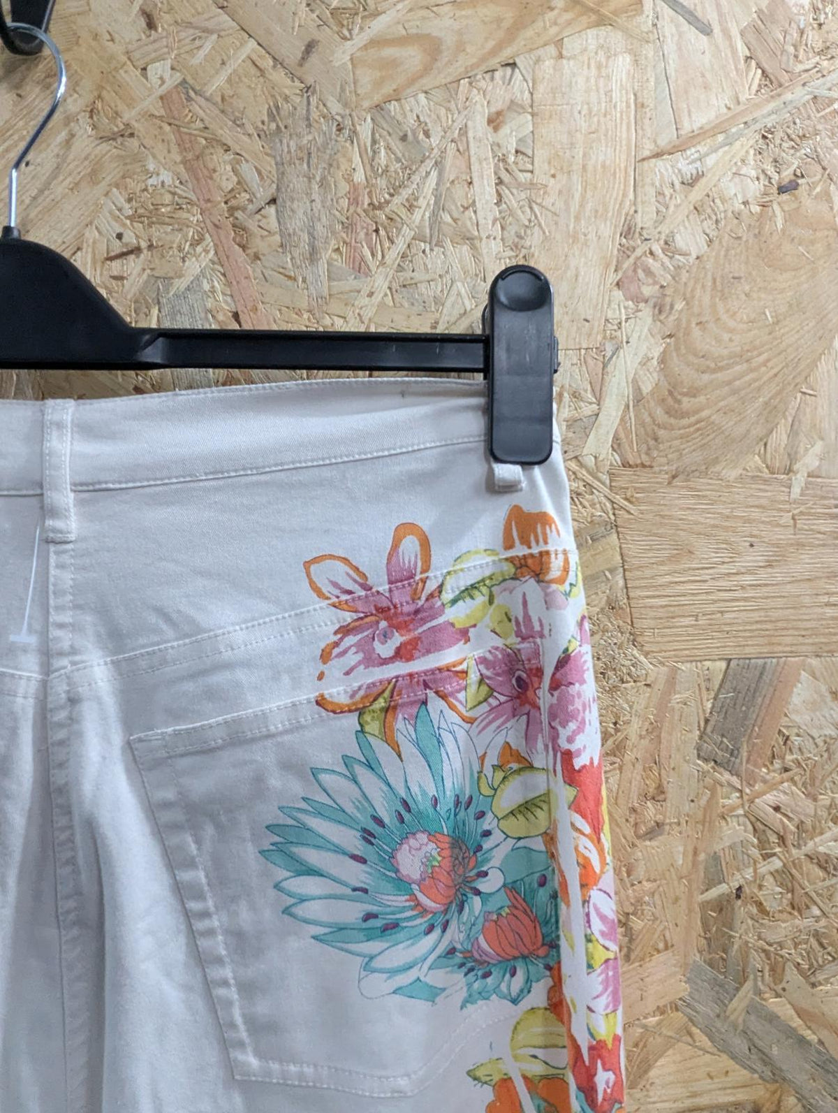Burberry White Jeans W30 L34 Women Y2K Slim Zip Fly Stretch Floral Print Vintage