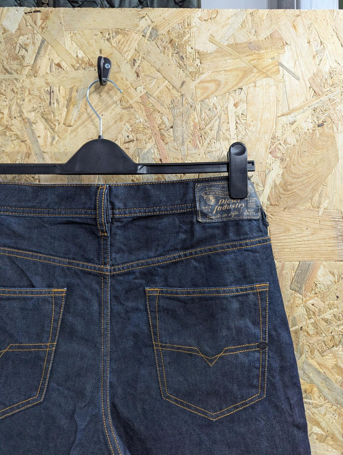 Diesel Rhial-R Jeans W32 L32 Men Raw Rigid Navy Blue Denim Slim Carrot Fit R8E50