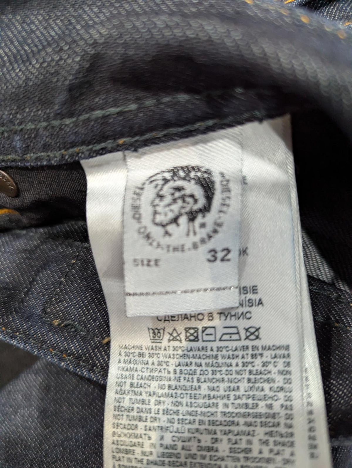 Diesel Rhial-R Jeans W32 L32 Men Raw Rigid Navy Blue Denim Slim Carrot Fit R8E50