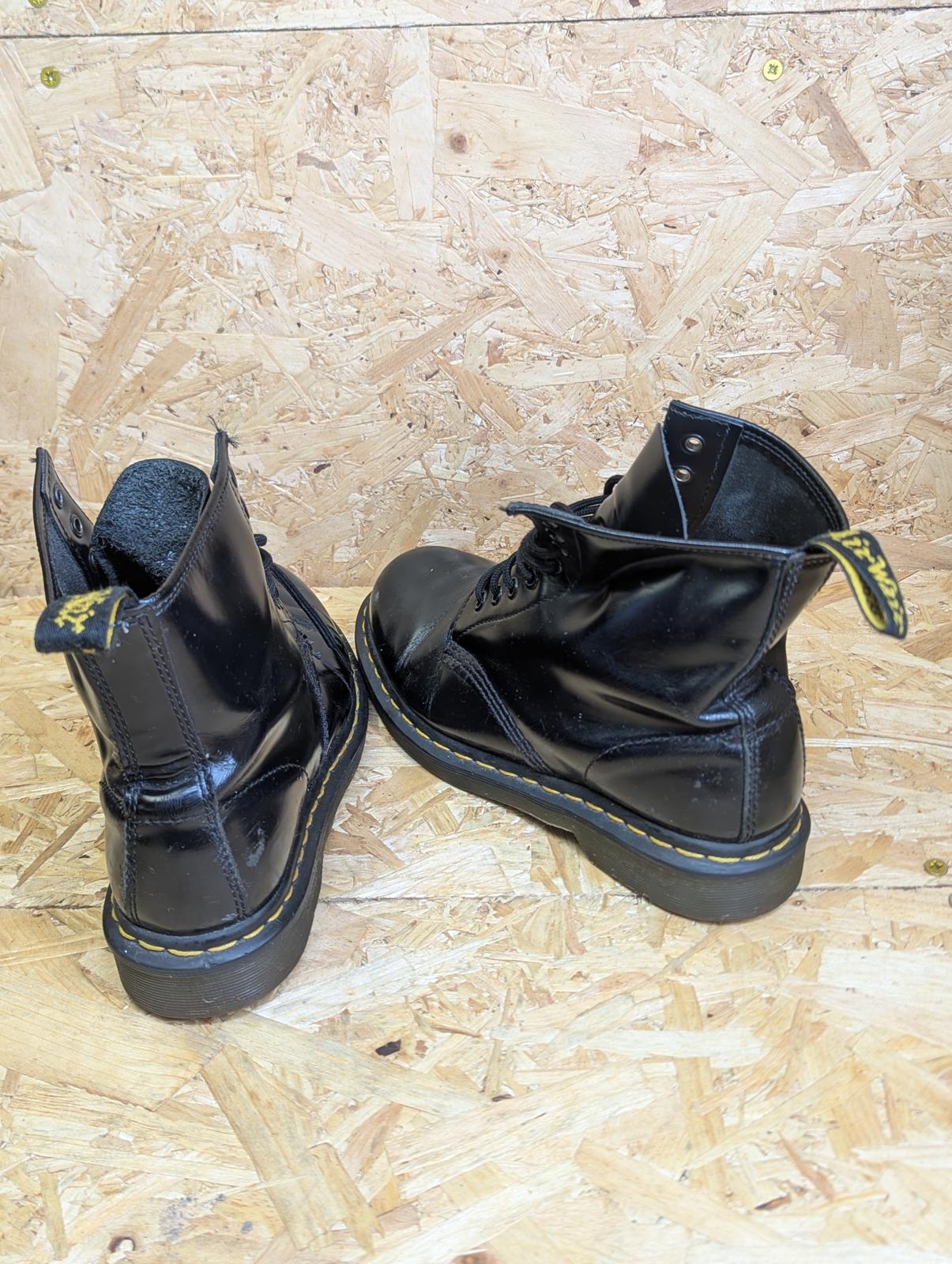Dr Martens 1460 Leather Black Boots Size UK 6 EU 39 Women Lace Up Vintage
