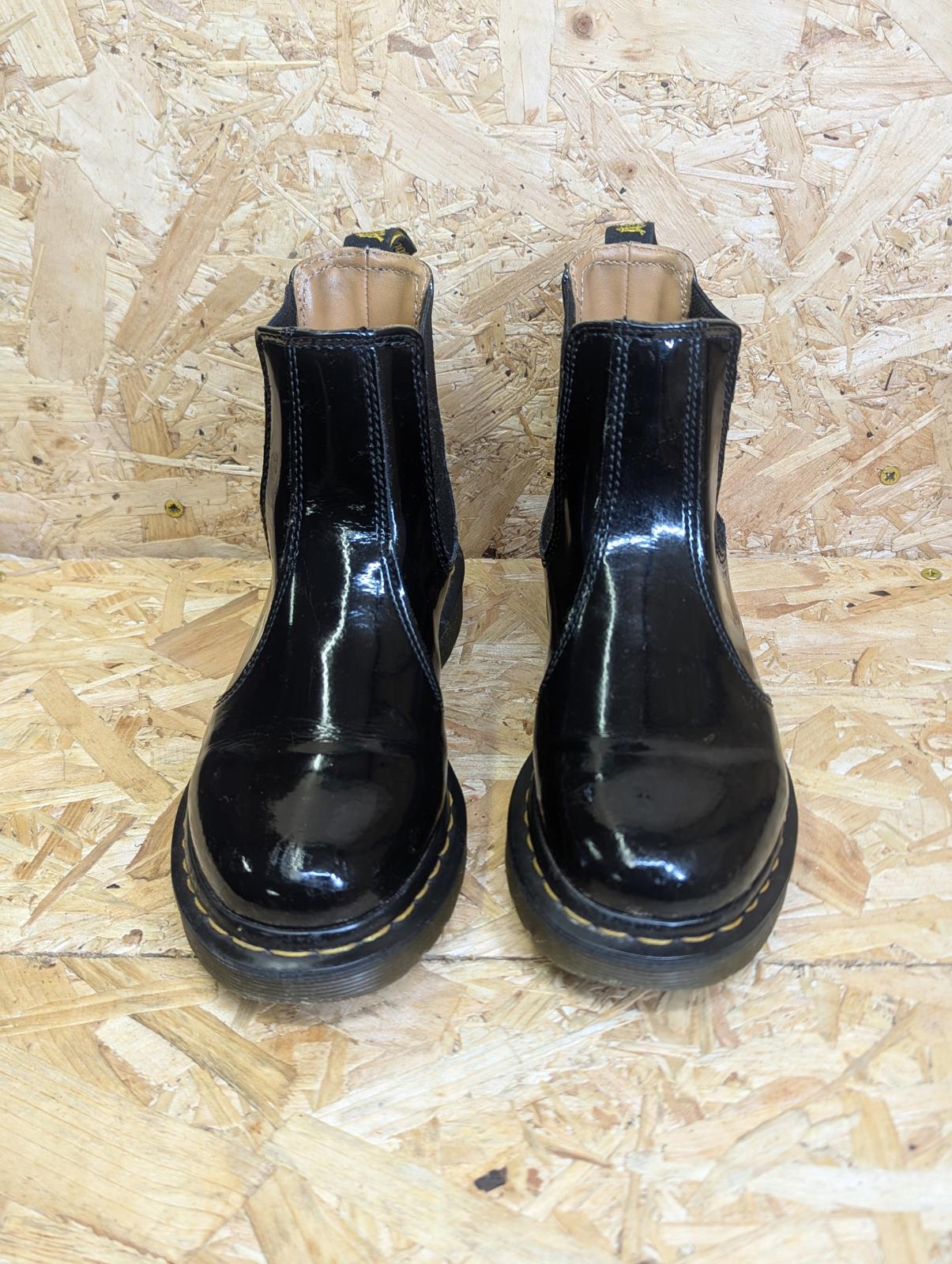 Dr Martens Black Chelsea Boots Women UK 5 EU 38 2976 Leather Slip On Ankle