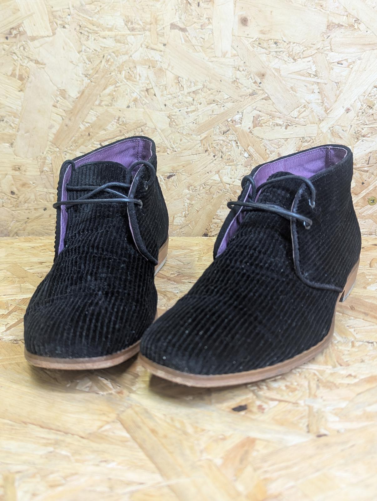 David Preston Regent Mod Boots Size 6 UK 40 EU Black Corduroy Flat Heel Laced