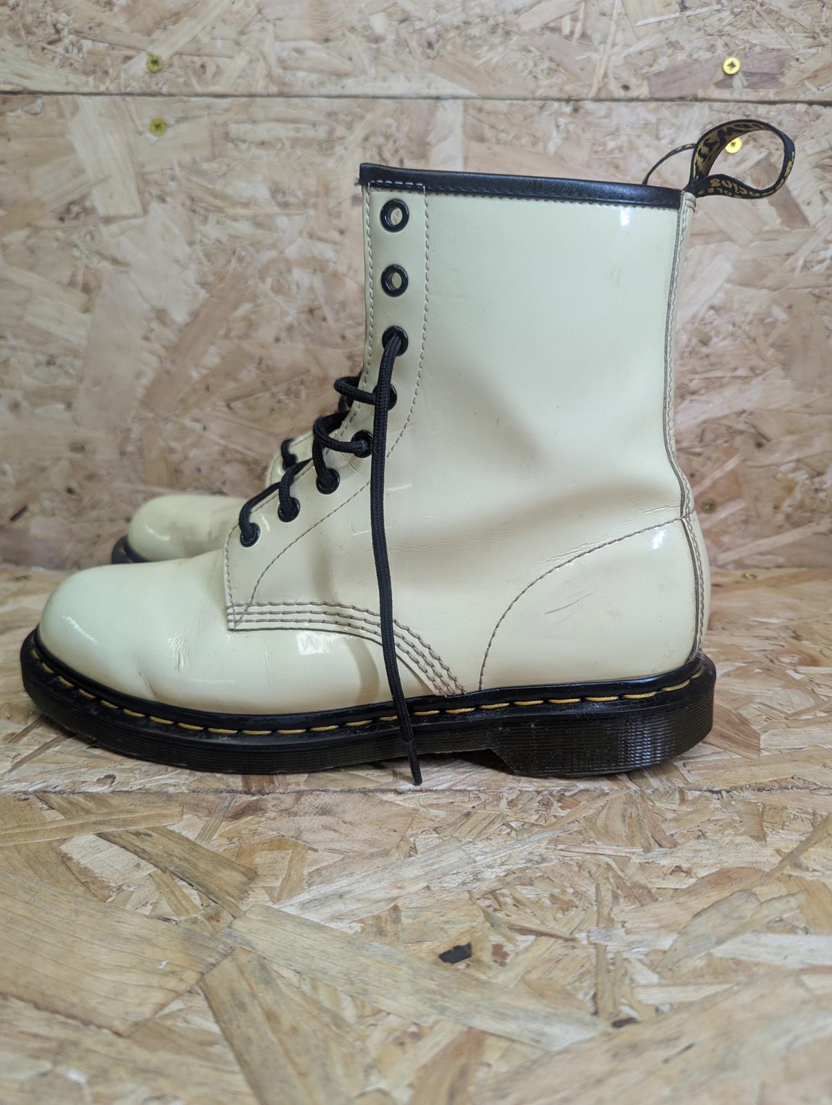 Dr Martens 27216 Boots Mens UK 8 EU 42 Cream Leather 1460 Vintage Retro Combat