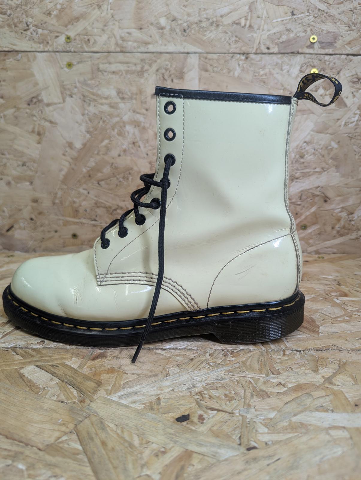 Dr Martens 27216 Boots Mens UK 8 EU 42 Cream Leather 1460 Vintage Retro Combat