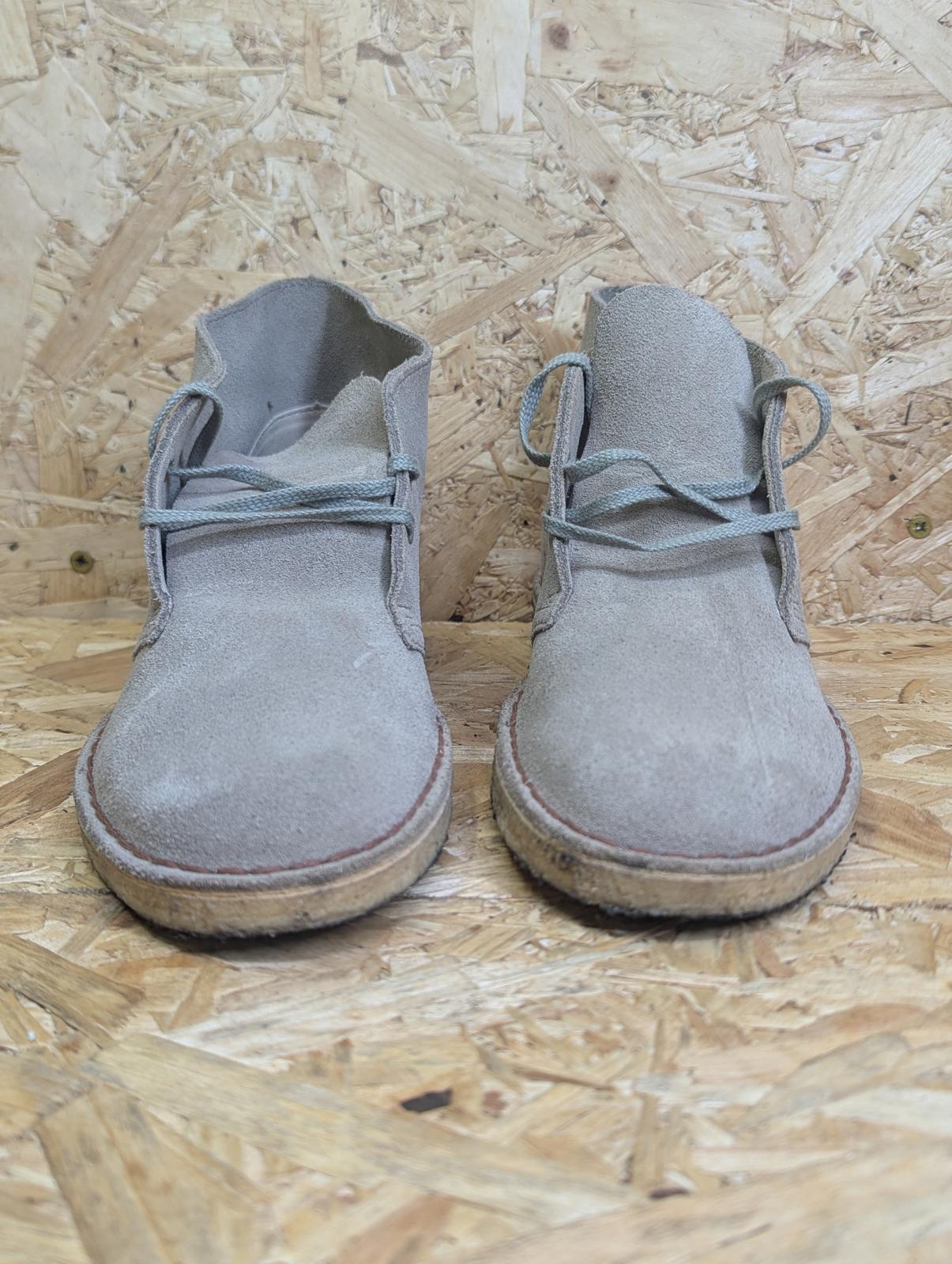 Clarks Originals Desert Boots UK 6 EU 39.5 Beige Suede Leather Gum Sole Boxed