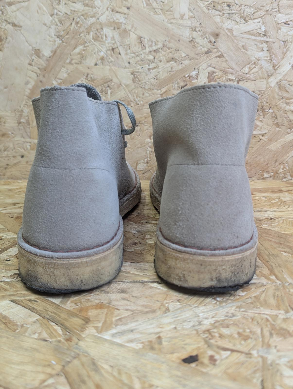 Clarks Originals Desert Boots UK 6 EU 39.5 Beige Suede Leather Gum Sole Boxed