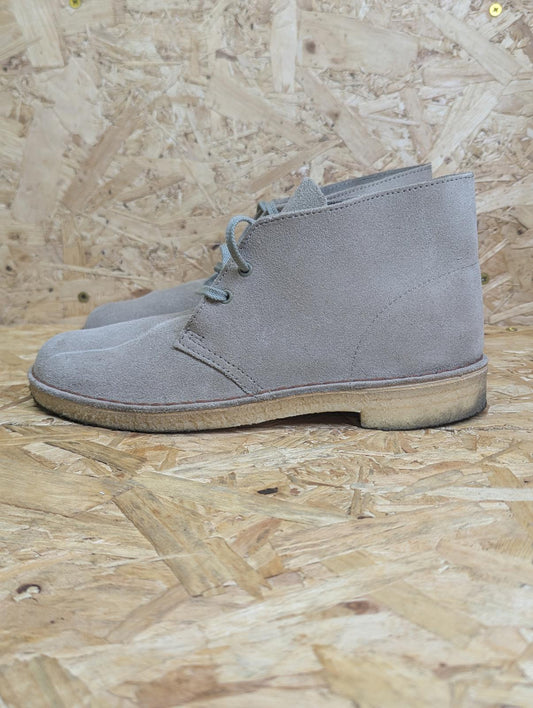 Clarks Originals Desert Boots UK 6 EU 39.5 Beige Suede Leather Gum Sole Boxed